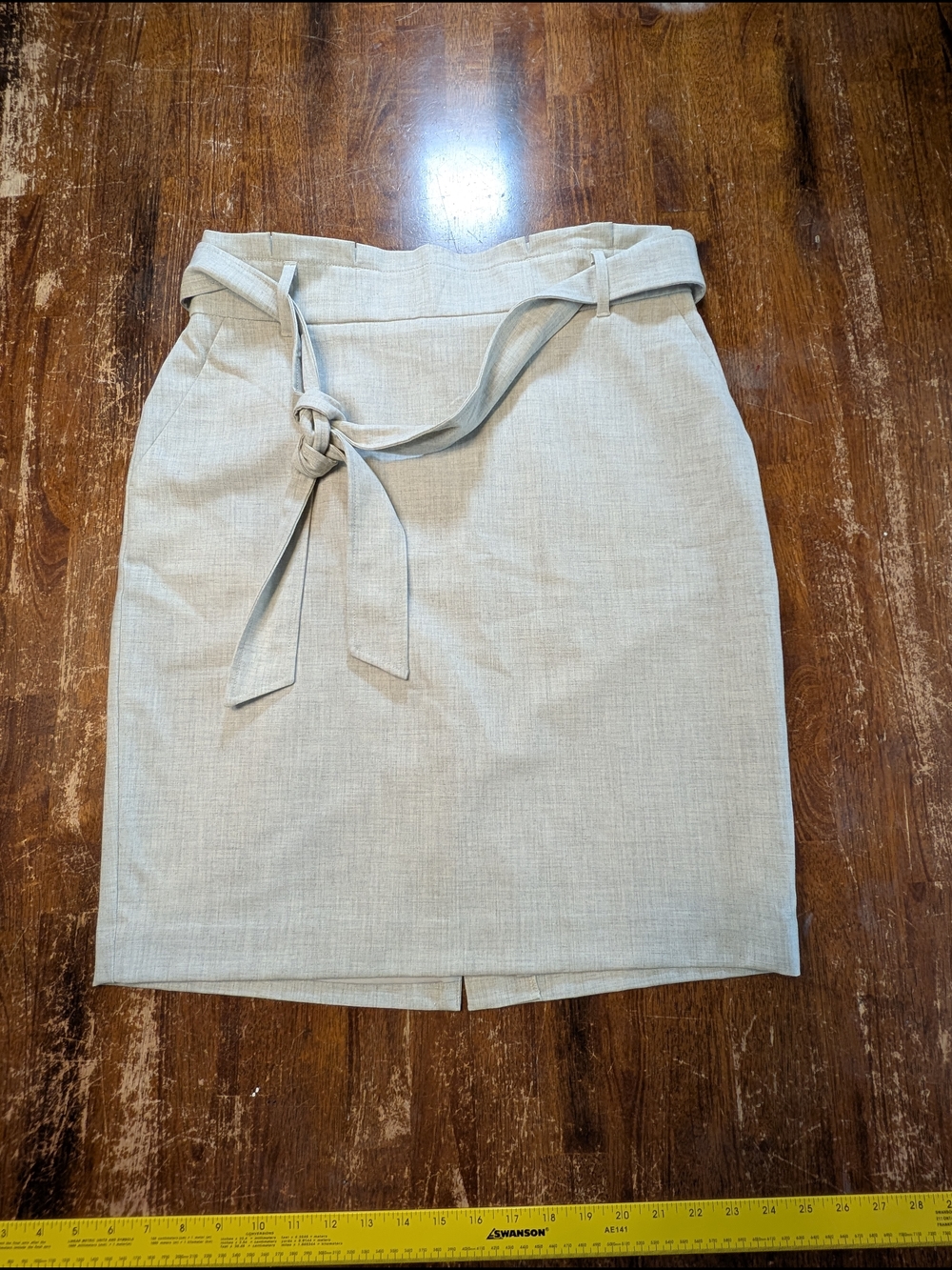 Ann Taylor Oatmeal Pencil Skirt Tie Belt Womens 12P Lined Office Career Casual